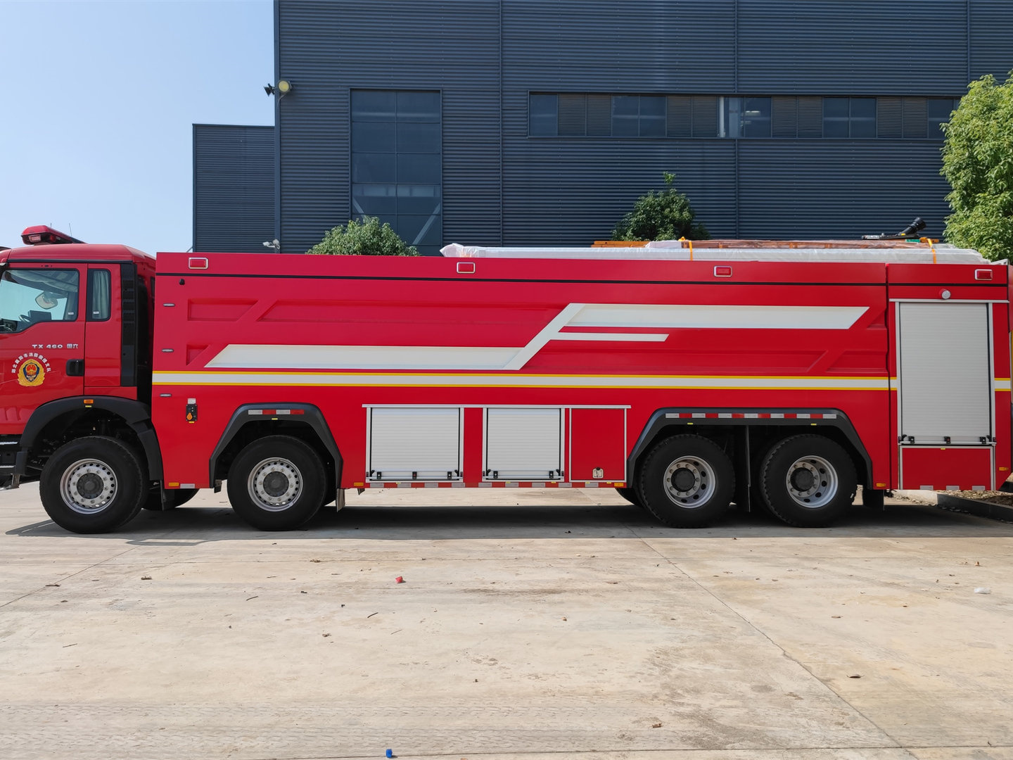 重汽24吨单排水罐消防车