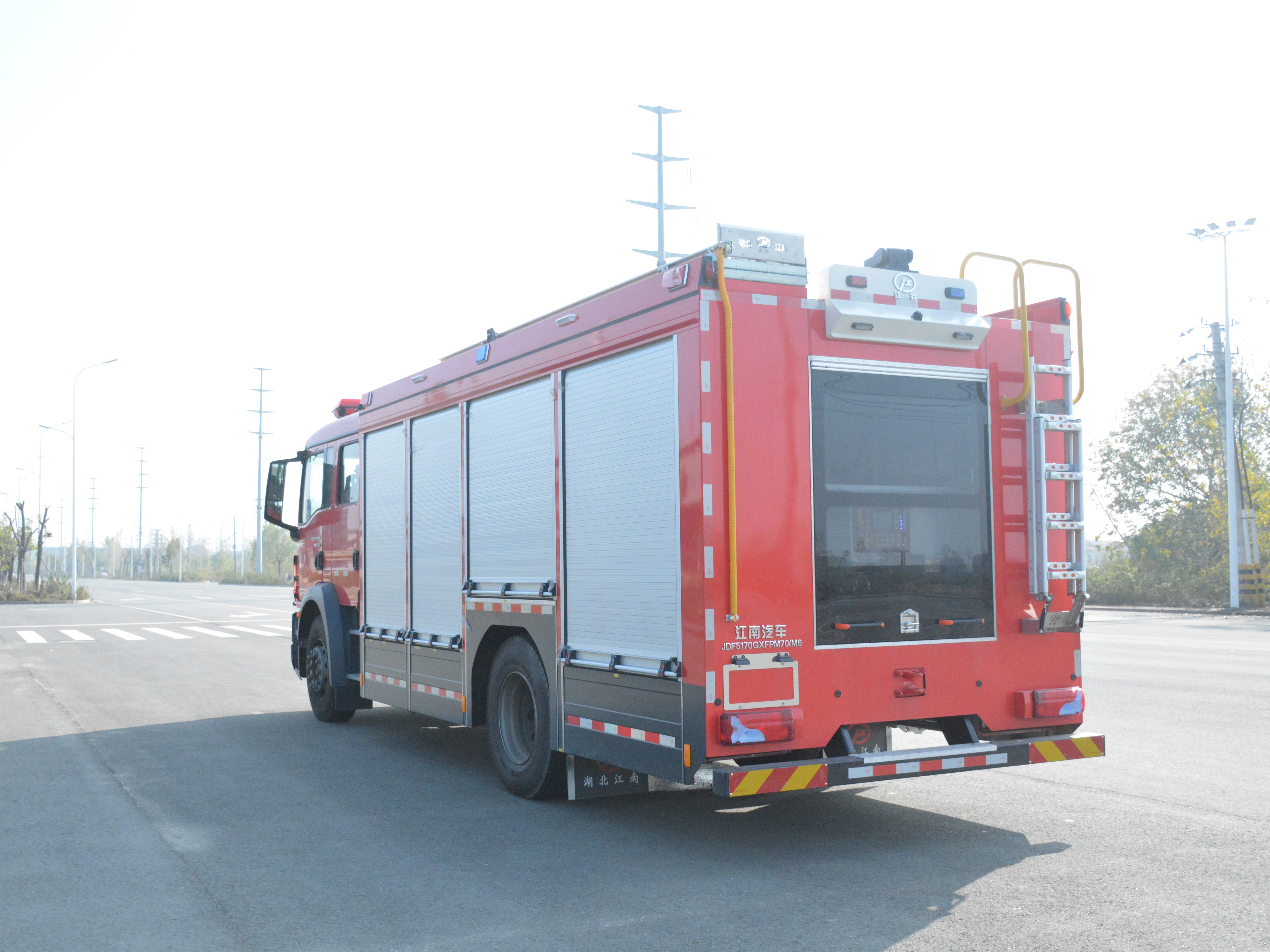 7吨曼恩泡沫消防车